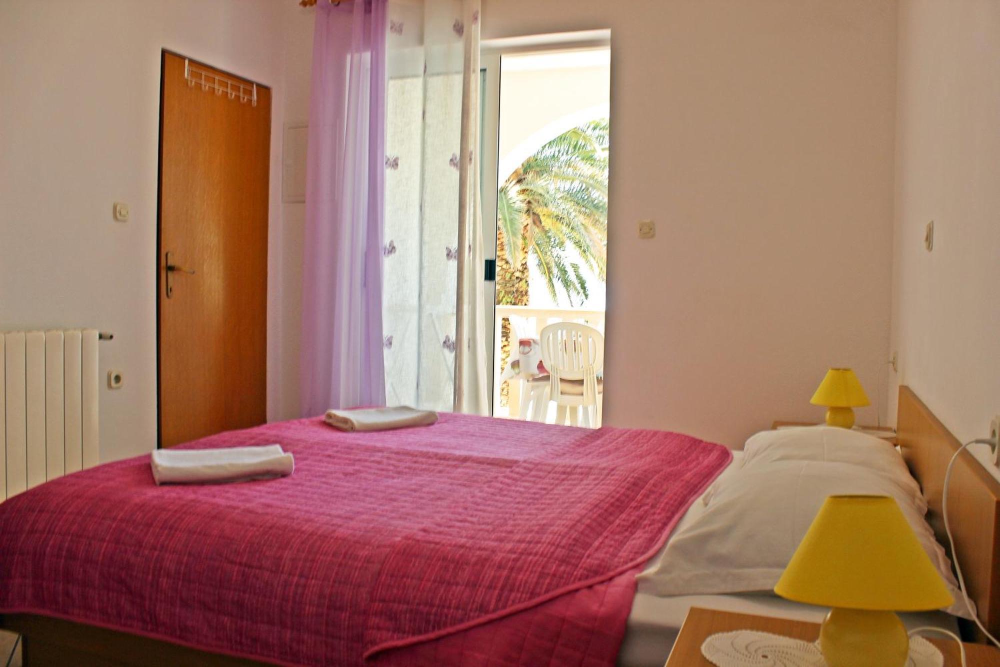 Apartments Pansion Franka Brist Exterior photo