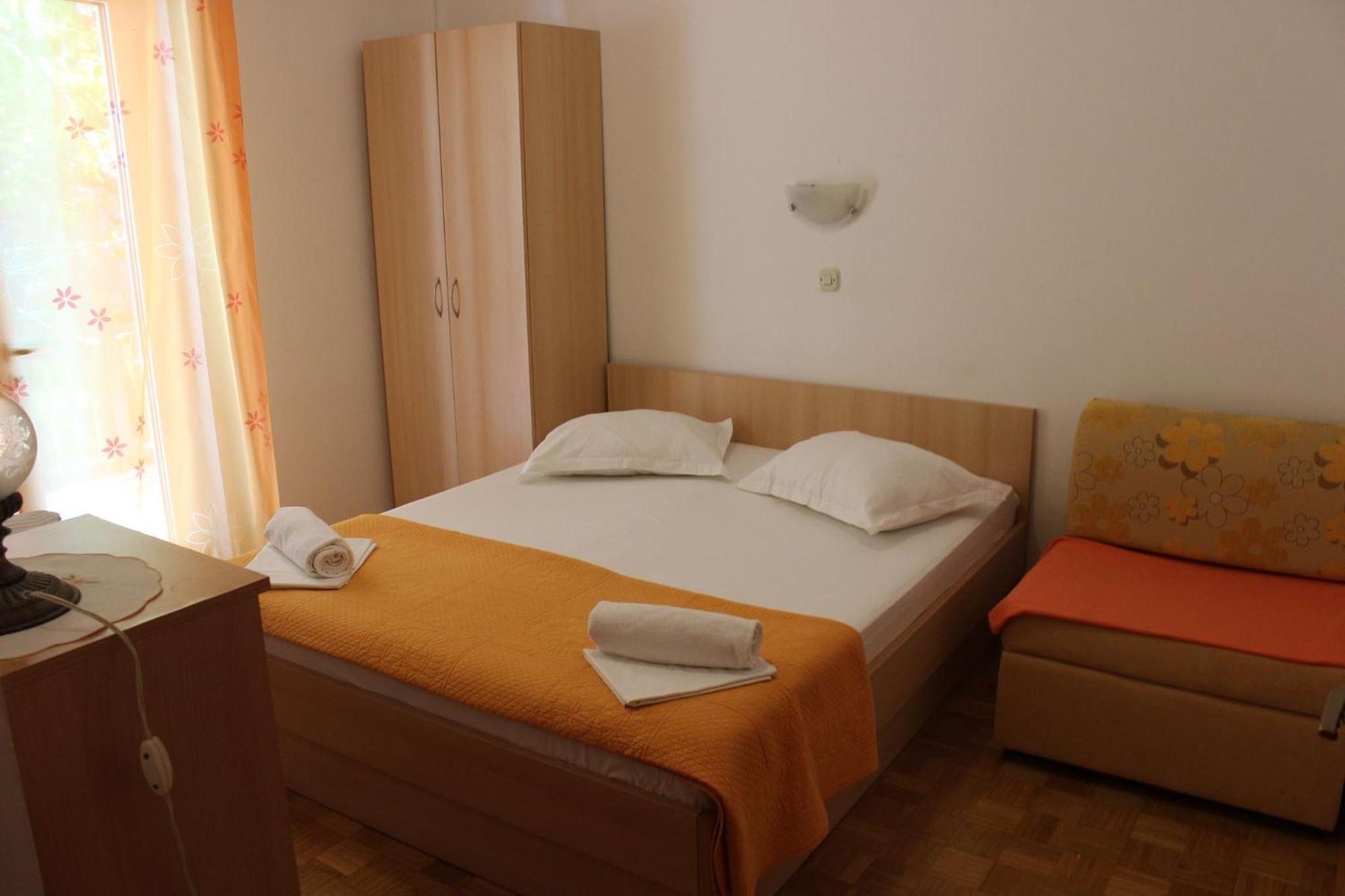Apartments Pansion Franka Brist Exterior photo