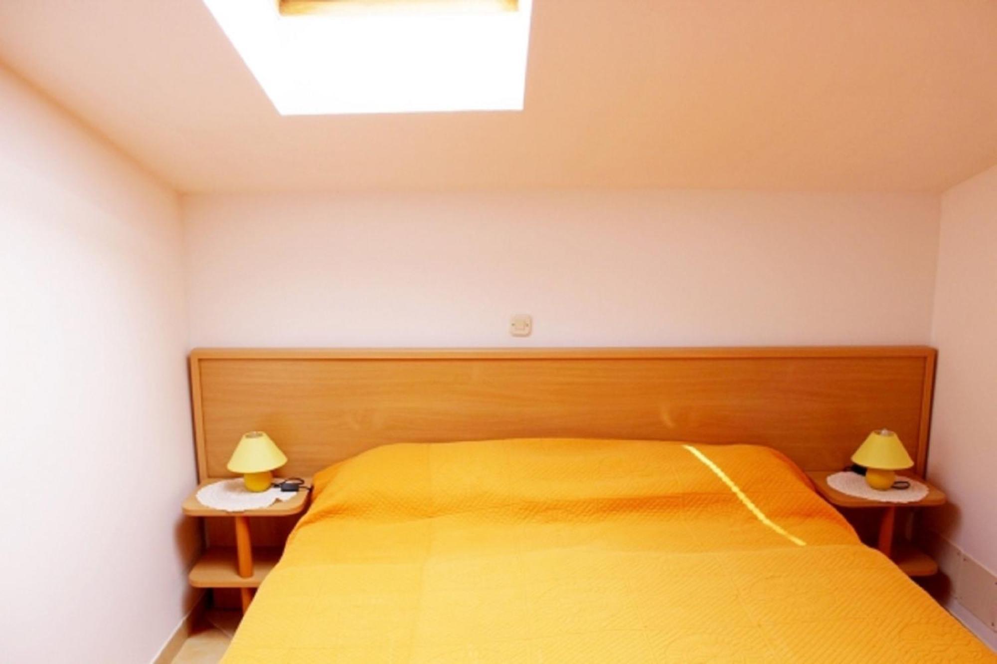 Apartments Pansion Franka Brist Exterior photo