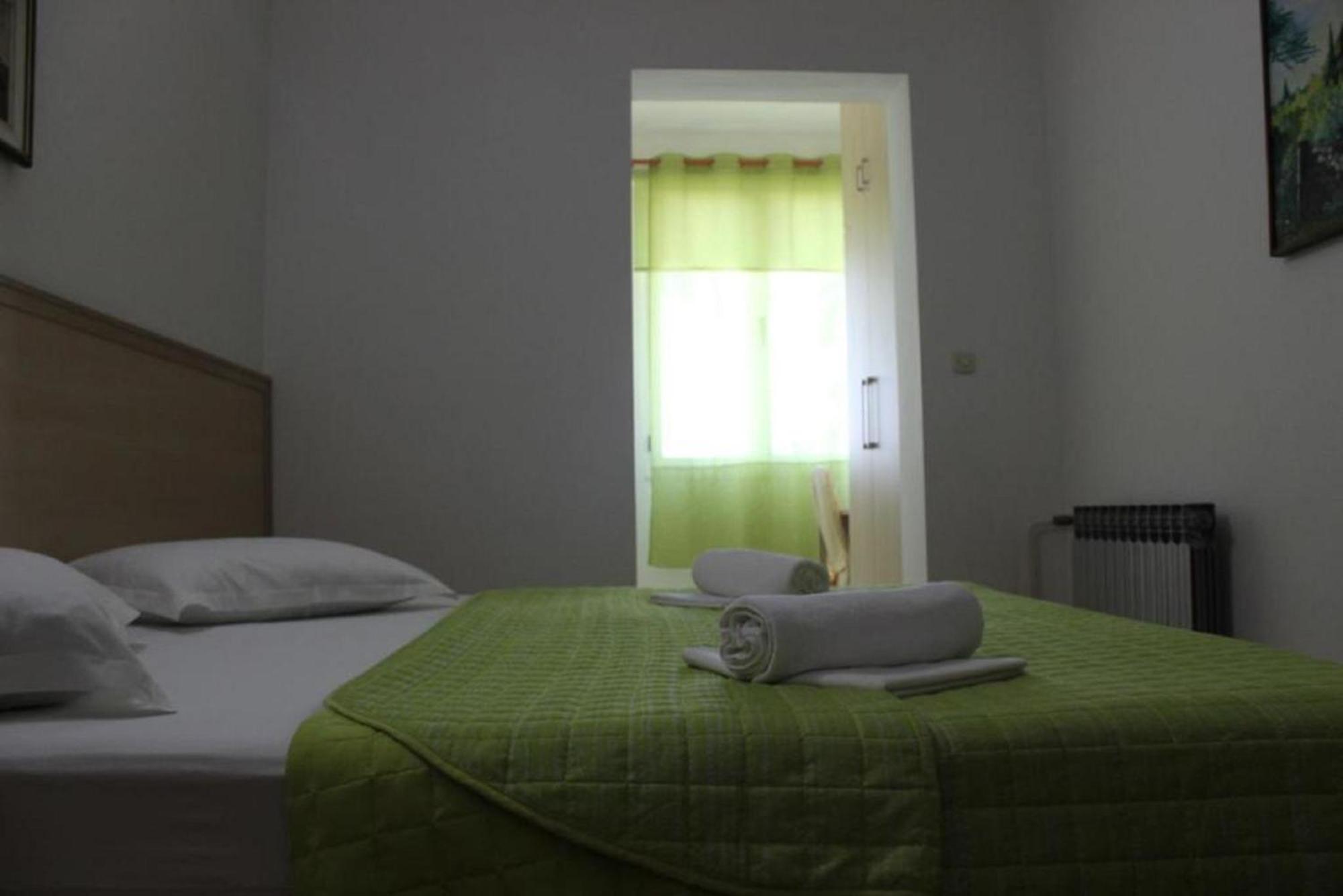 Apartments Pansion Franka Brist Exterior photo