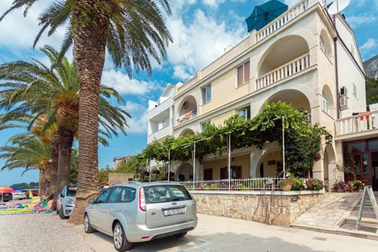 Apartments Pansion Franka Brist Exterior photo
